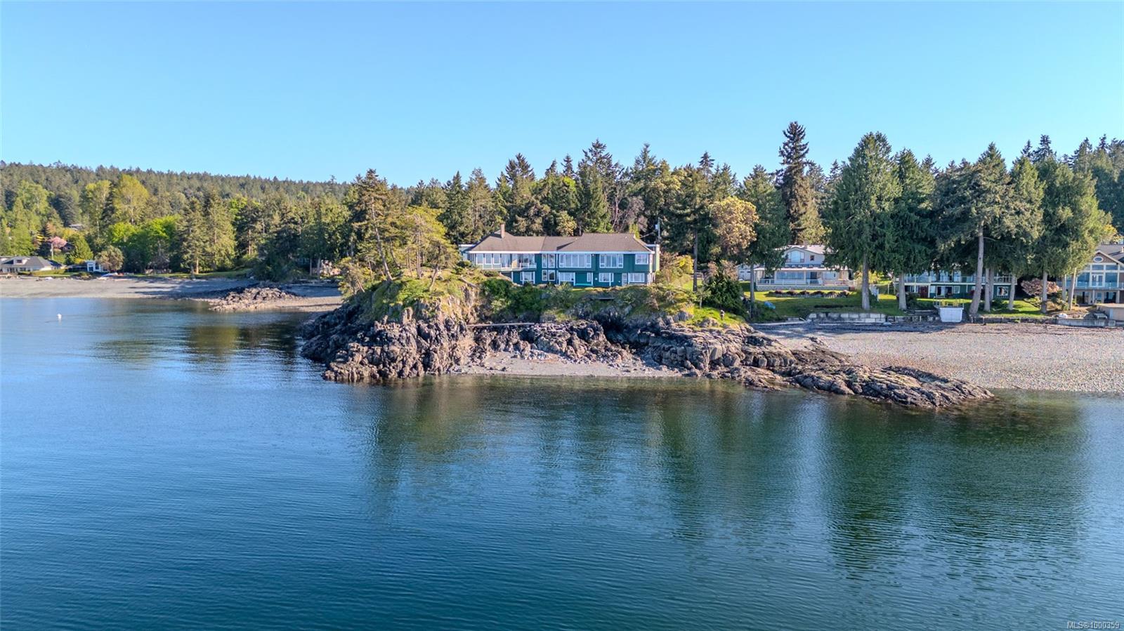 $5,250,000 - 1555 Seacrest Rd<br>British Columbia, V9P 9B5