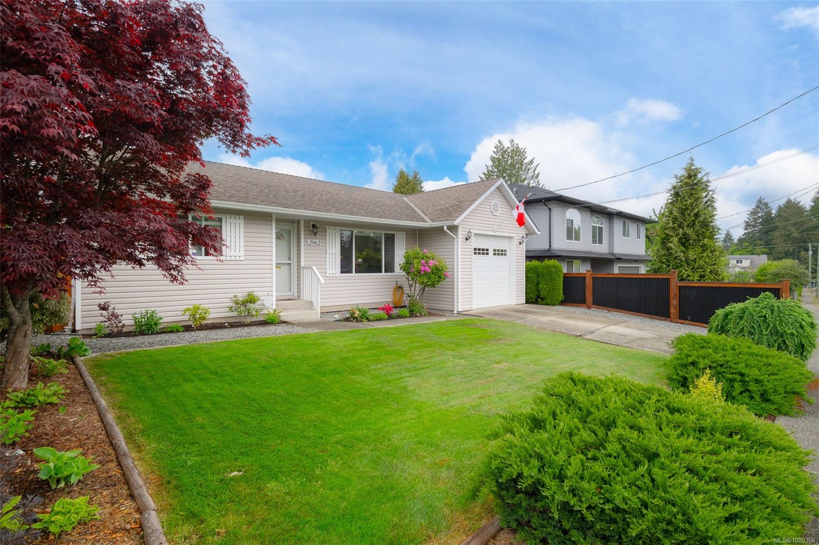 $569,000 - 2962 Anderson Ave<br>British Columbia, V9Y 4C7