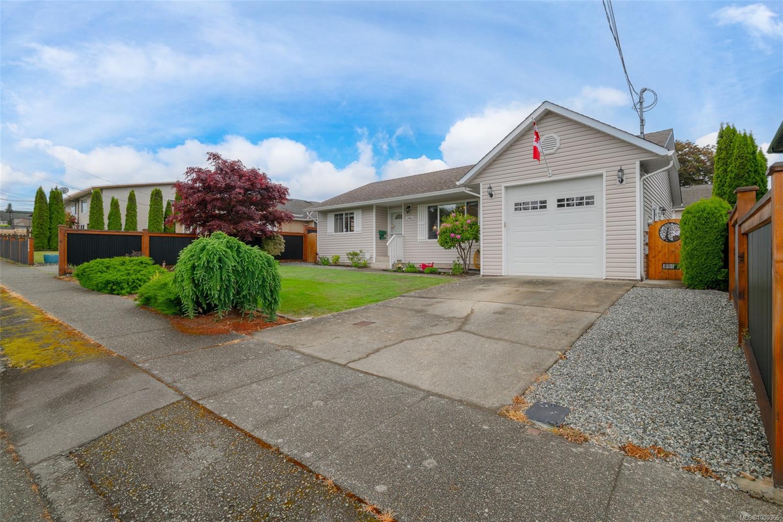 $569,000 - 2962 Anderson Ave<br>British Columbia, V9Y 4C7