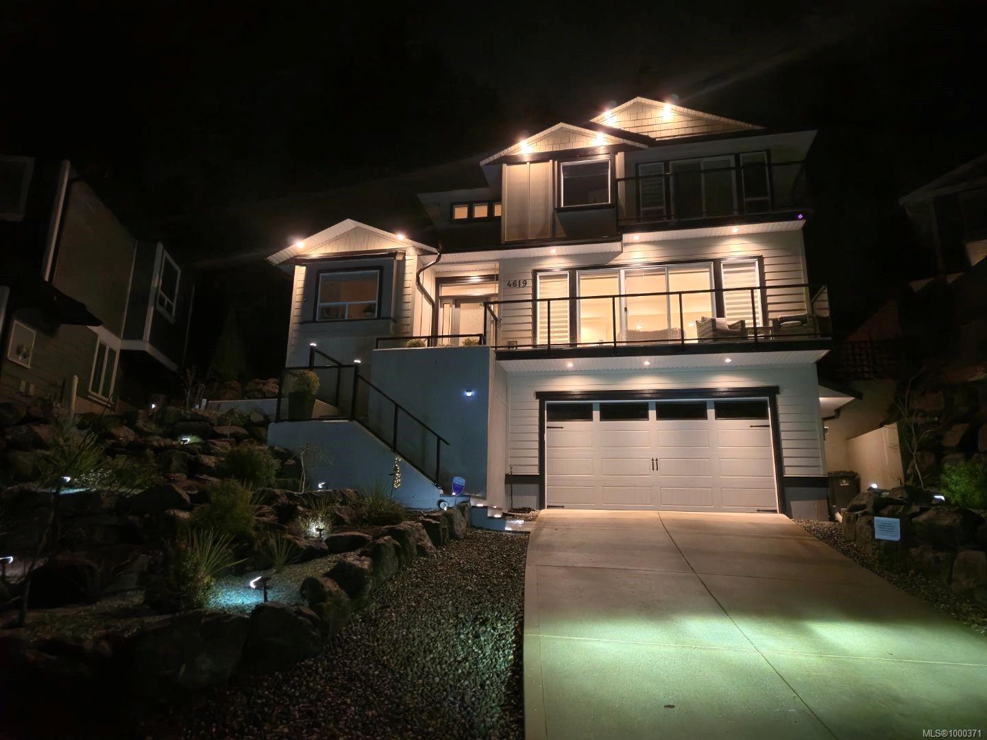 $1,199,900 - 4619 Mallard Way<br>British Columbia, V0R 1N1