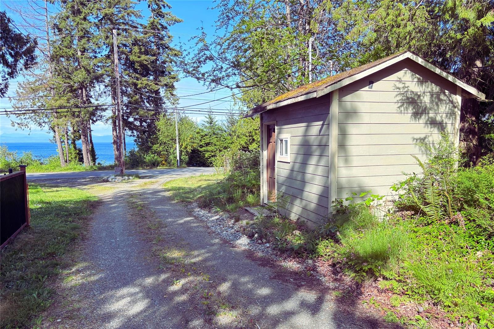 $857,700 - 6662 Island Hwy<br>British Columbia, V0R 1G0