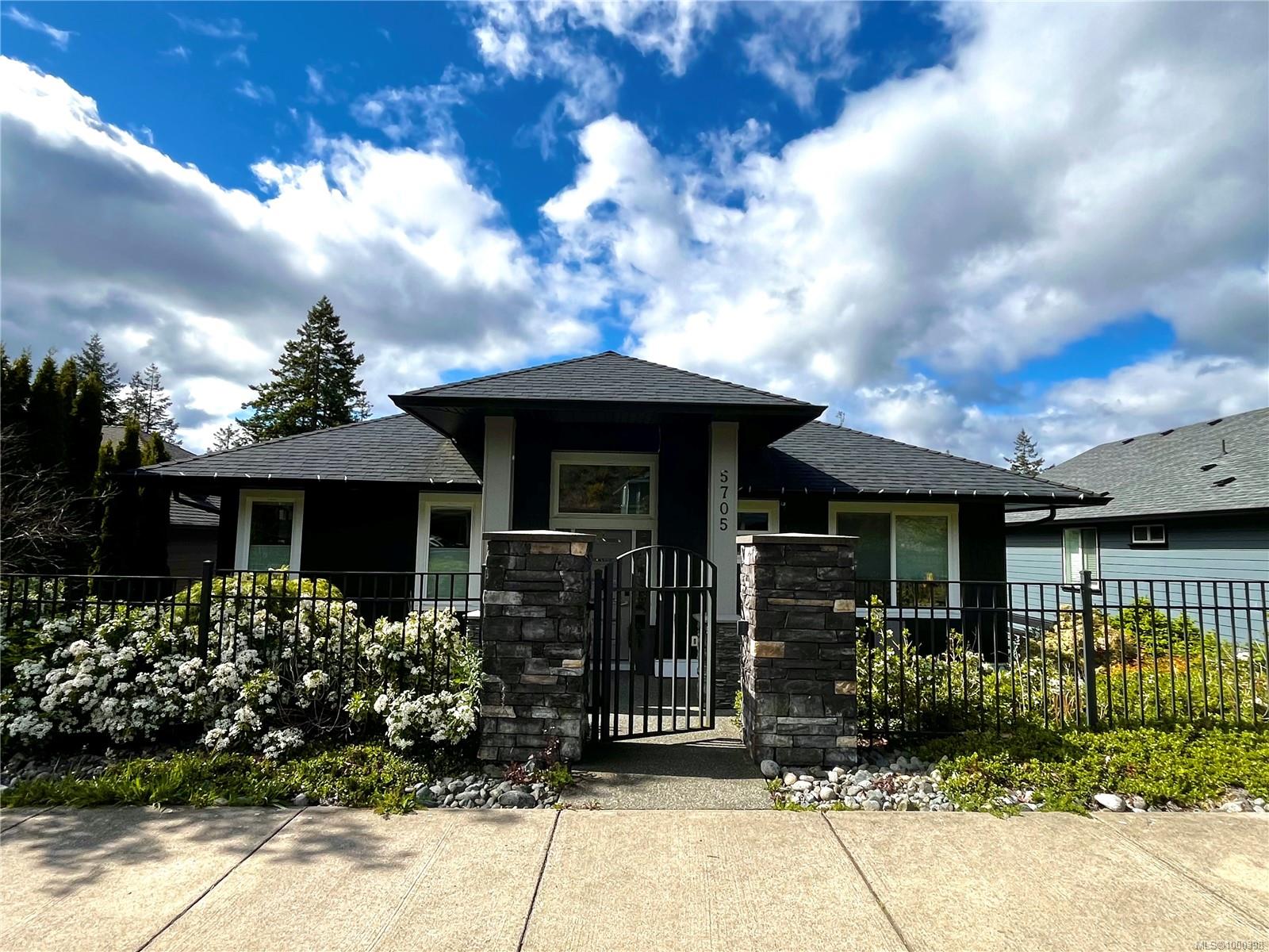 $1,180,000 - 5705 Linley Valley Dr<br>British Columbia, V9T 0G5