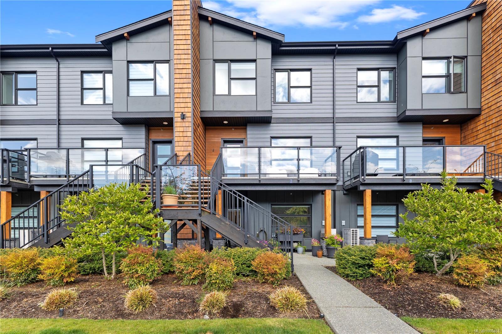 $644,400 - 3016 Alder St<br>British Columbia, V9H 0E5