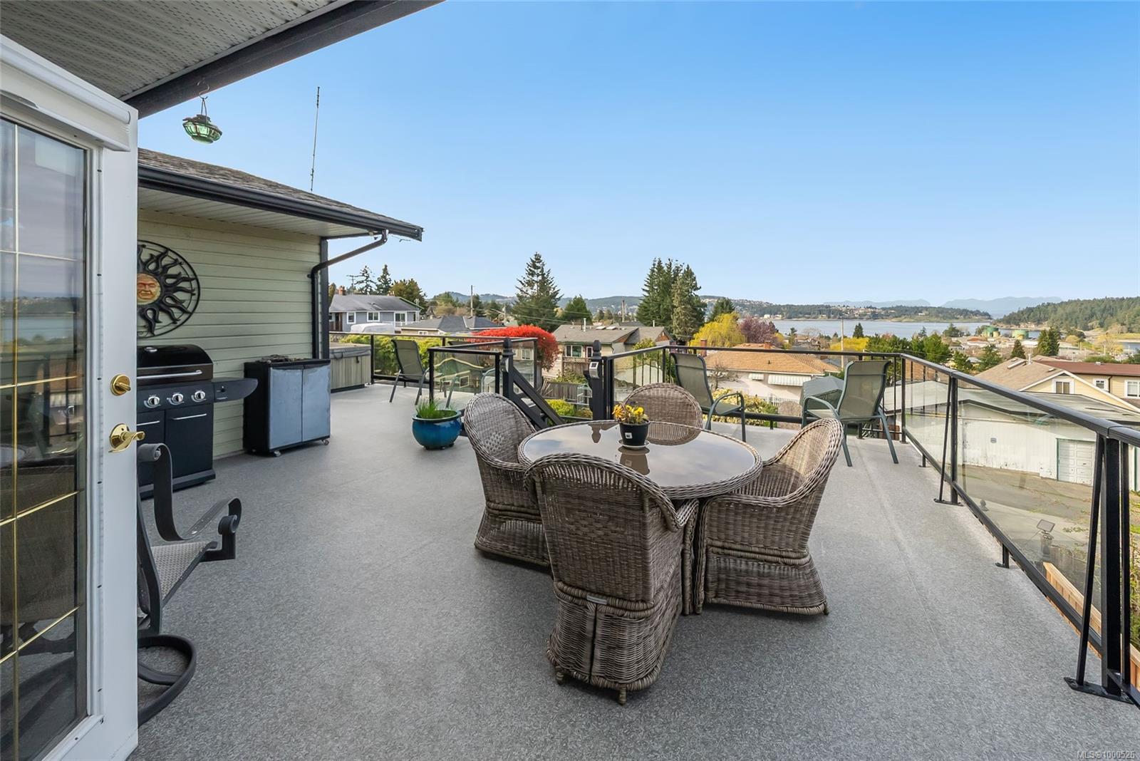 $859,000 - 528 Larch St<br>British Columbia, V9S 2G1