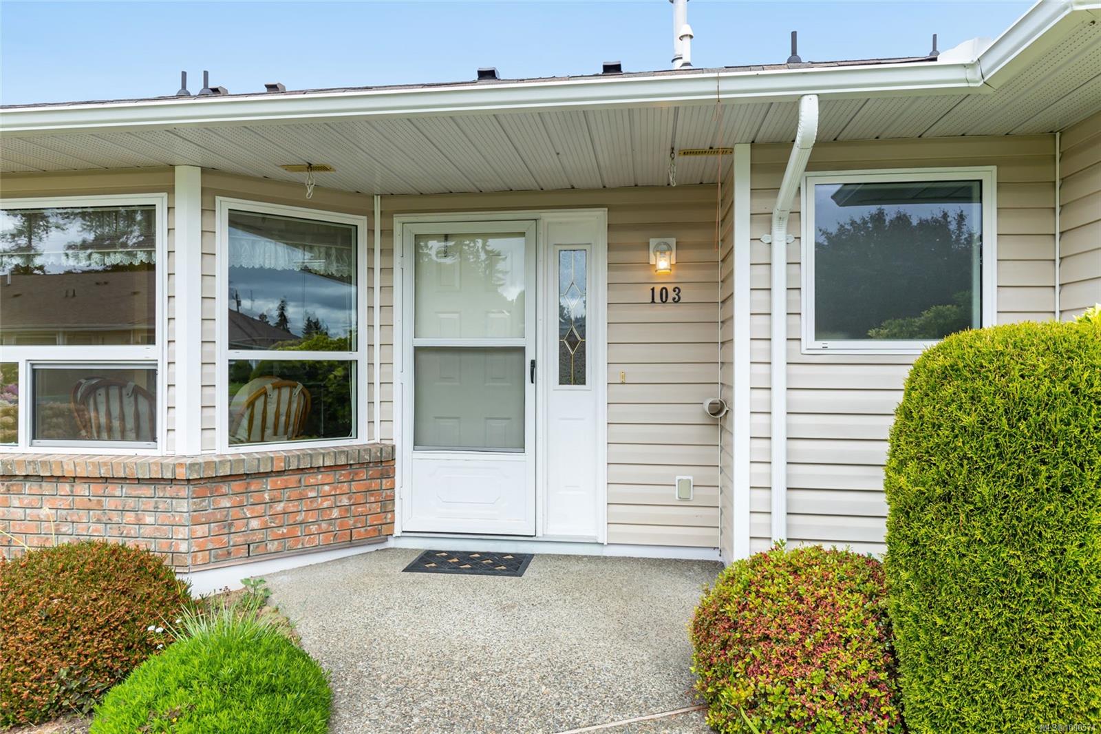 $579,900 - 240 Stanford Ave<br>British Columbia, V9P 2K8