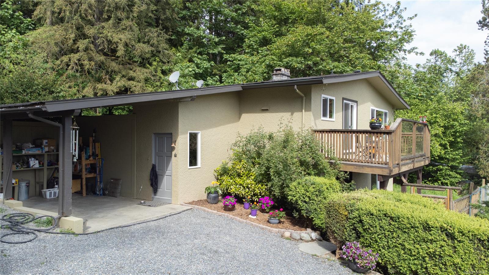 $1,319,000 - 3260 Doupe Rd<br>British Columbia, V9L 6P1