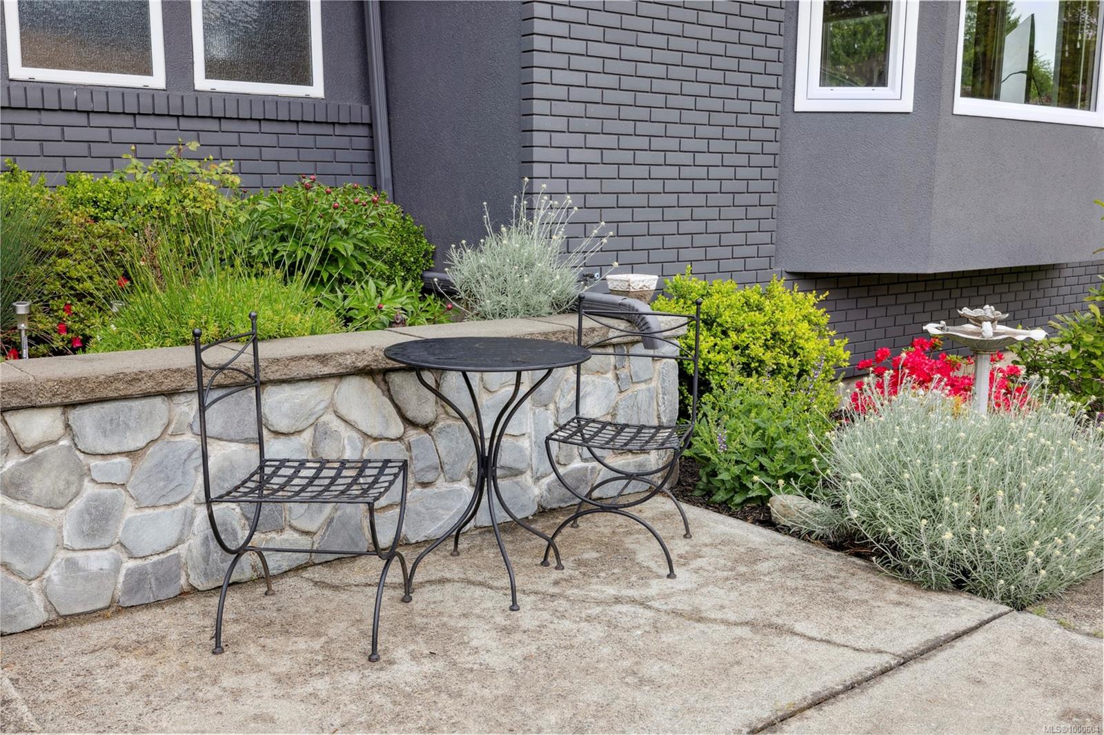 $1,085,000 - 508 Greenbriar Pl<br>British Columbia, V9T 4C9