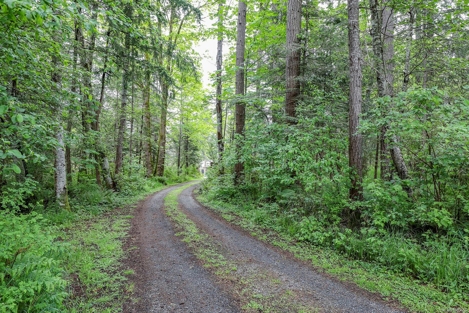 $1,450,000 - 5965 Loxley Rd<br>British Columbia, V9J 1V9