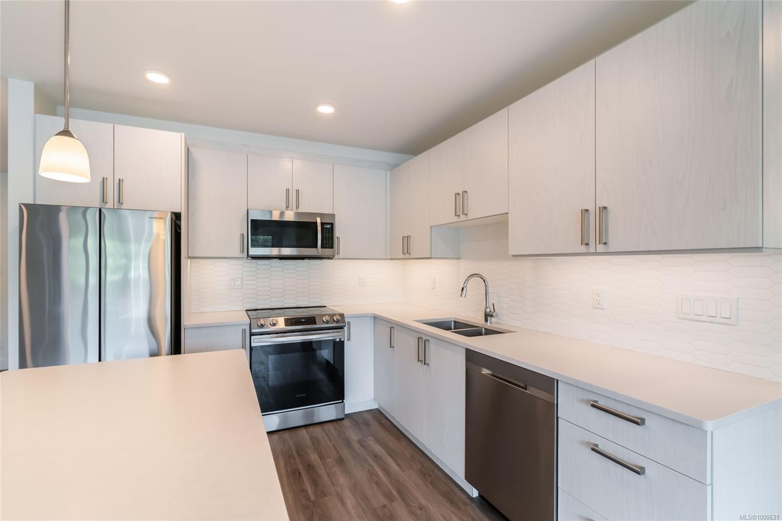 $445,000 - 135 Haliburton St<br>British Columbia, V9R 4V9
