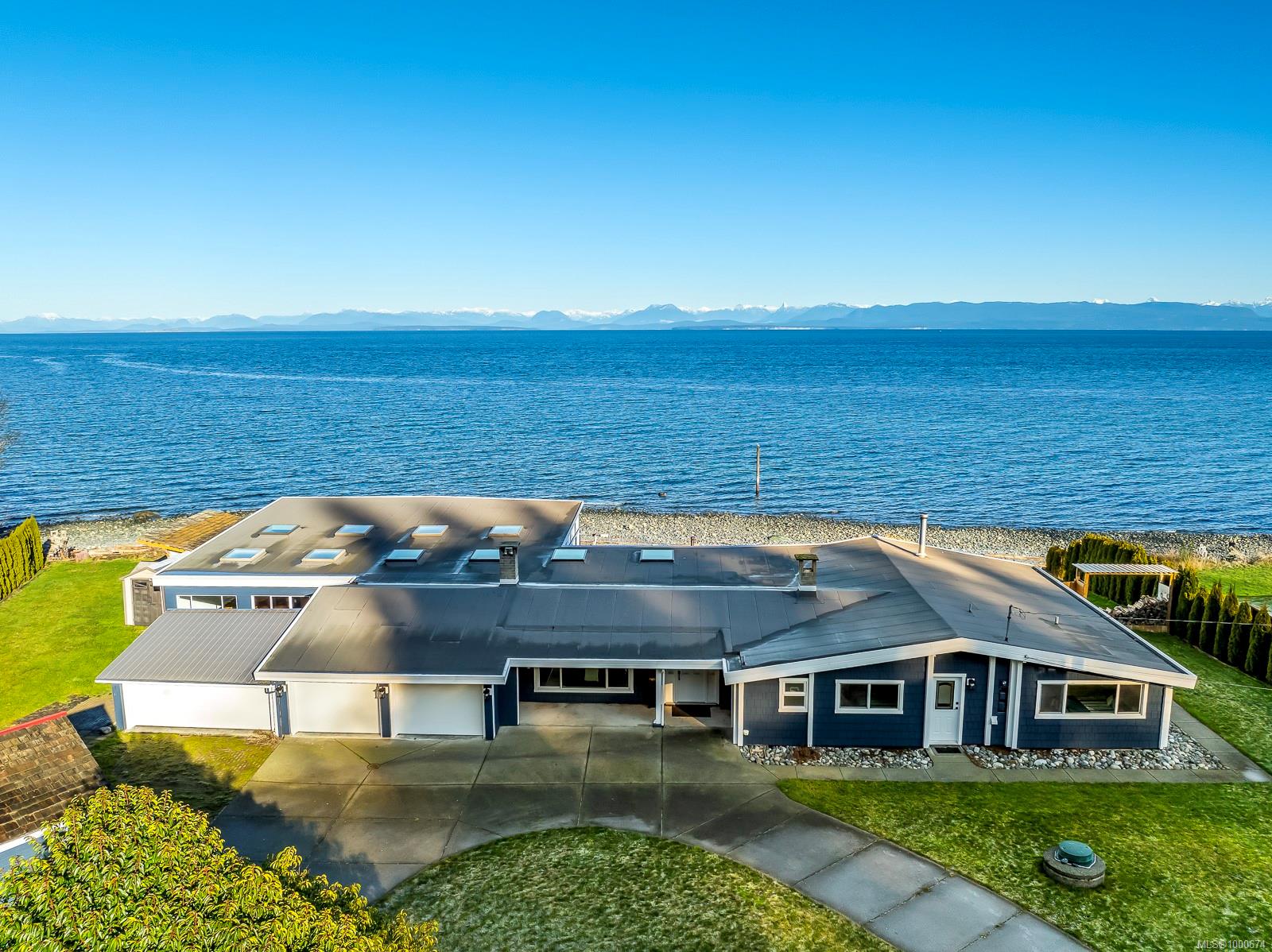 $1,875,000 - 5778 Coral Rd<br>British Columbia, V9J 1W9