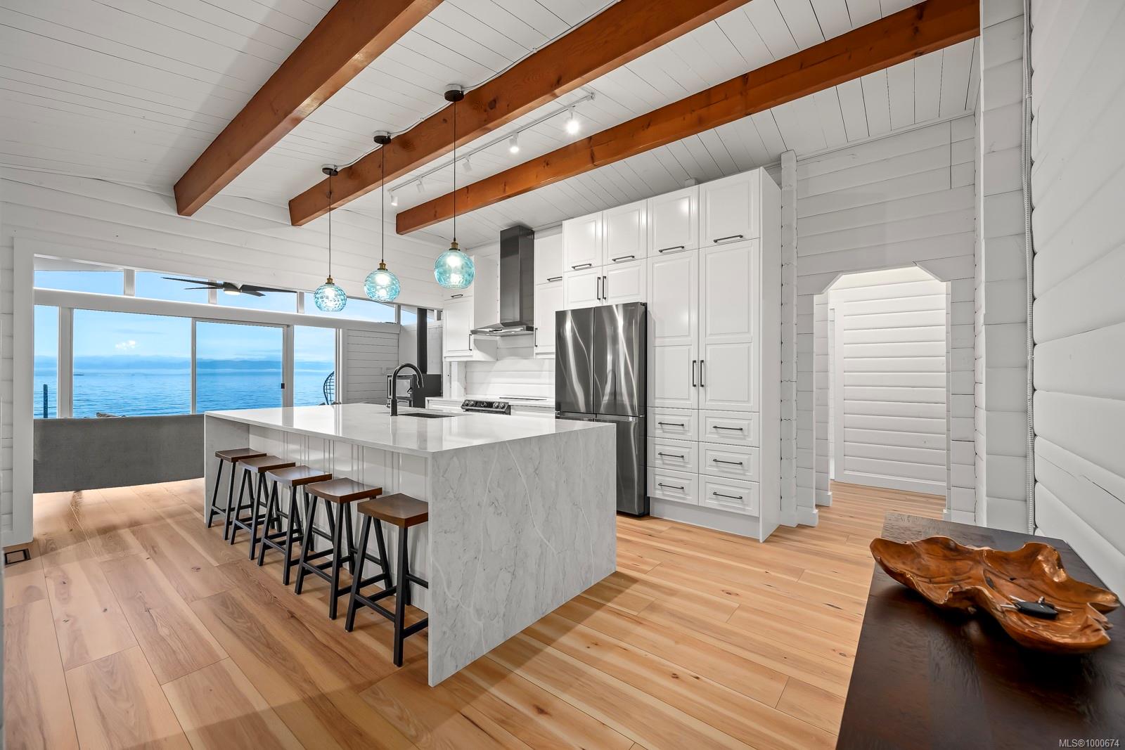 $1,875,000 - 5778 Coral Rd<br>British Columbia, V9J 1W9
