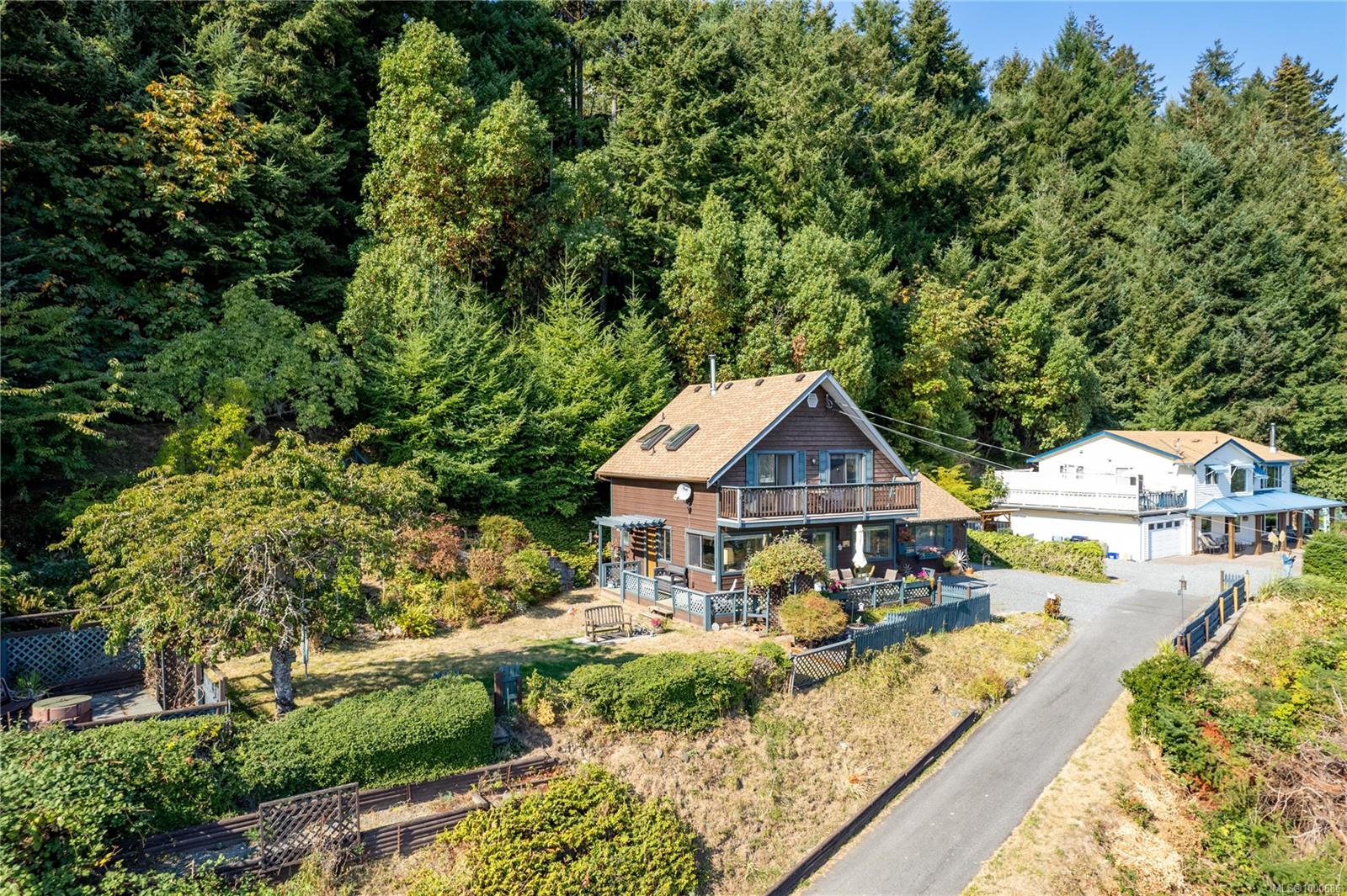 $865,000 - 1331 Gervais Rd<br>British Columbia, V9X 1P7