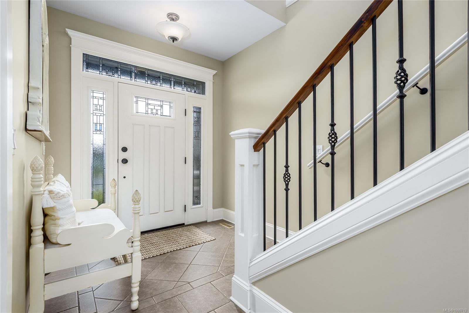 $1,350,000 - 1401 Dover Pl<br>British Columbia, V9N 4B1