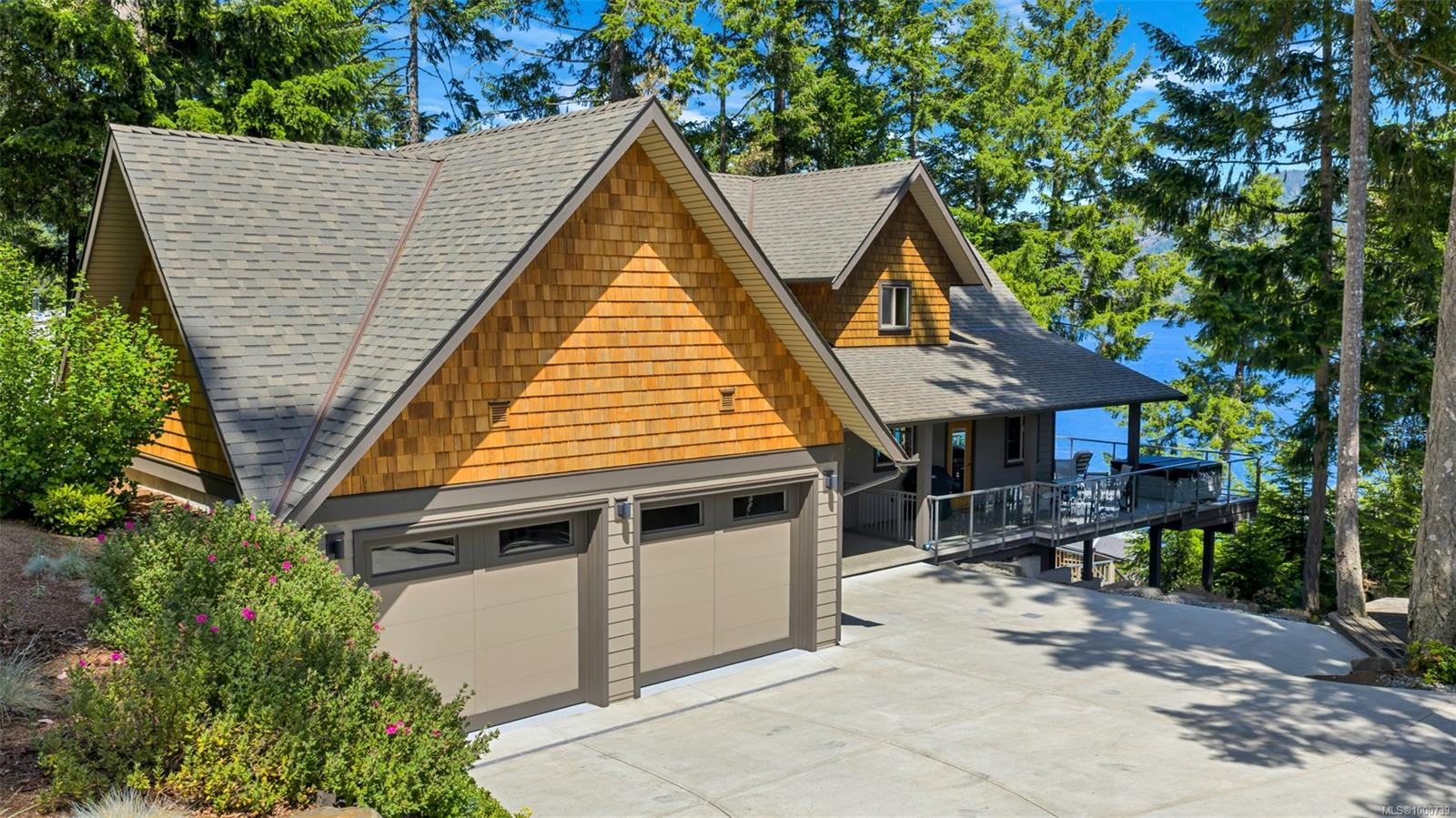 $2,995,000 - 6371 Genoa Bay Rd<br>British Columbia, V9L 5Y4