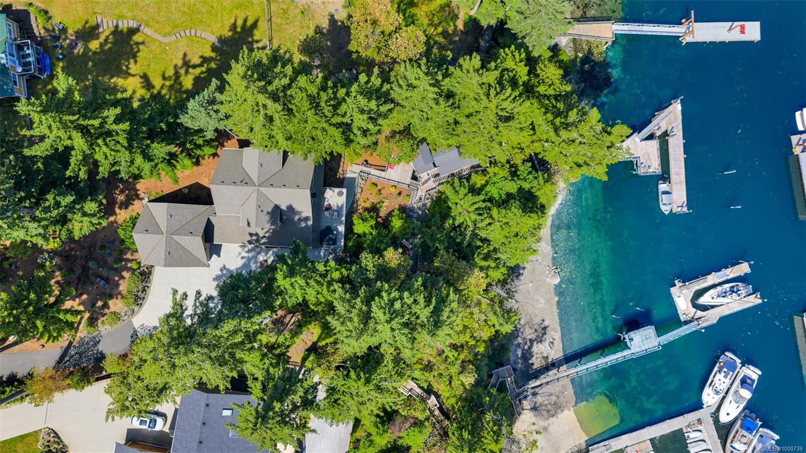$2,995,000 - 6371 Genoa Bay Rd<br>British Columbia, V9L 5Y4