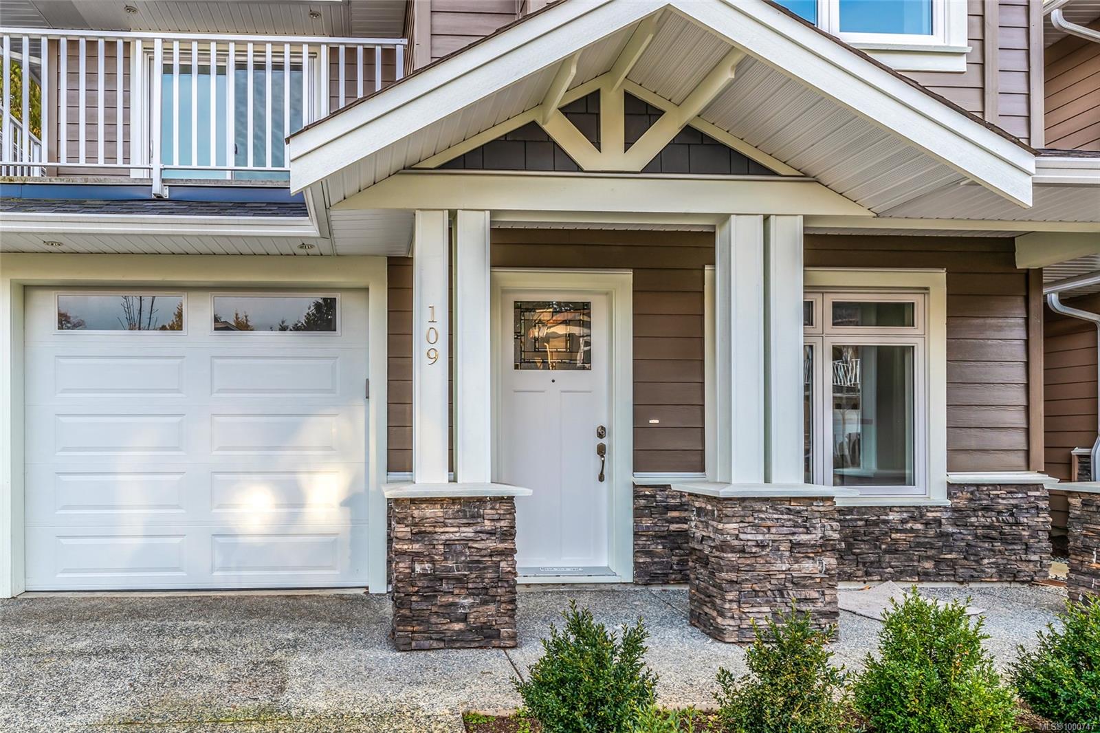 $839,900 - 5160 Hammond Bay Rd<br>British Columbia, V9T 5B5