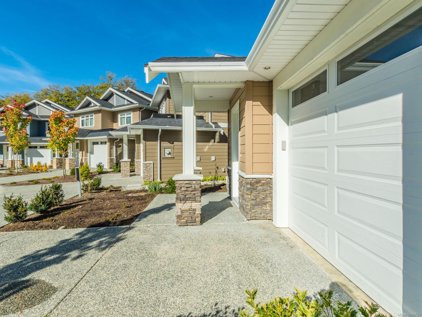 $739,900 - 5160 Hammond Bay Rd<br>British Columbia, V9T 5B5