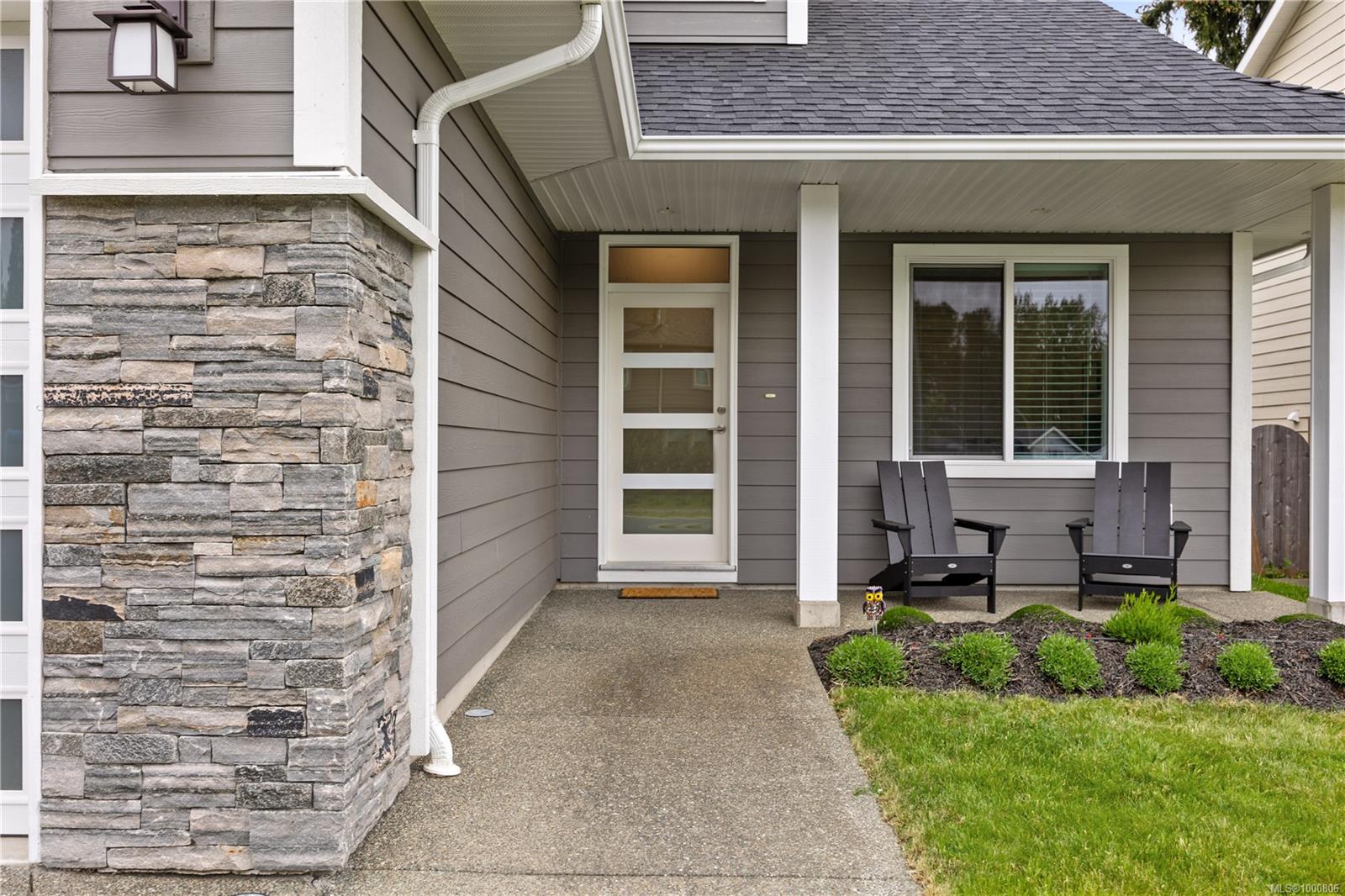 $975,000 - 2559 Brookfield Dr<br>British Columbia, V9N 0E6