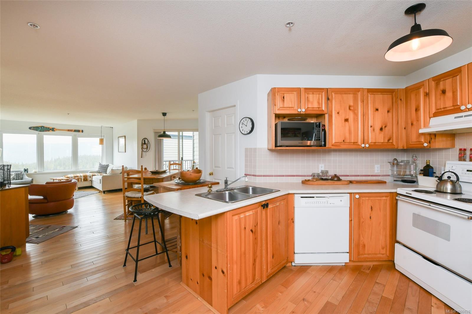 $510,000 - 1320 Henry Rd<br>British Columbia, V9J 1L0