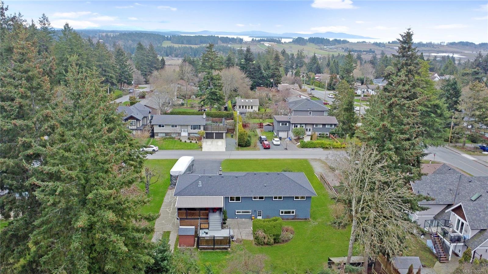 $1,439,000 - 7278 Chatwell Dr<br>British Columbia, V8M 1M8