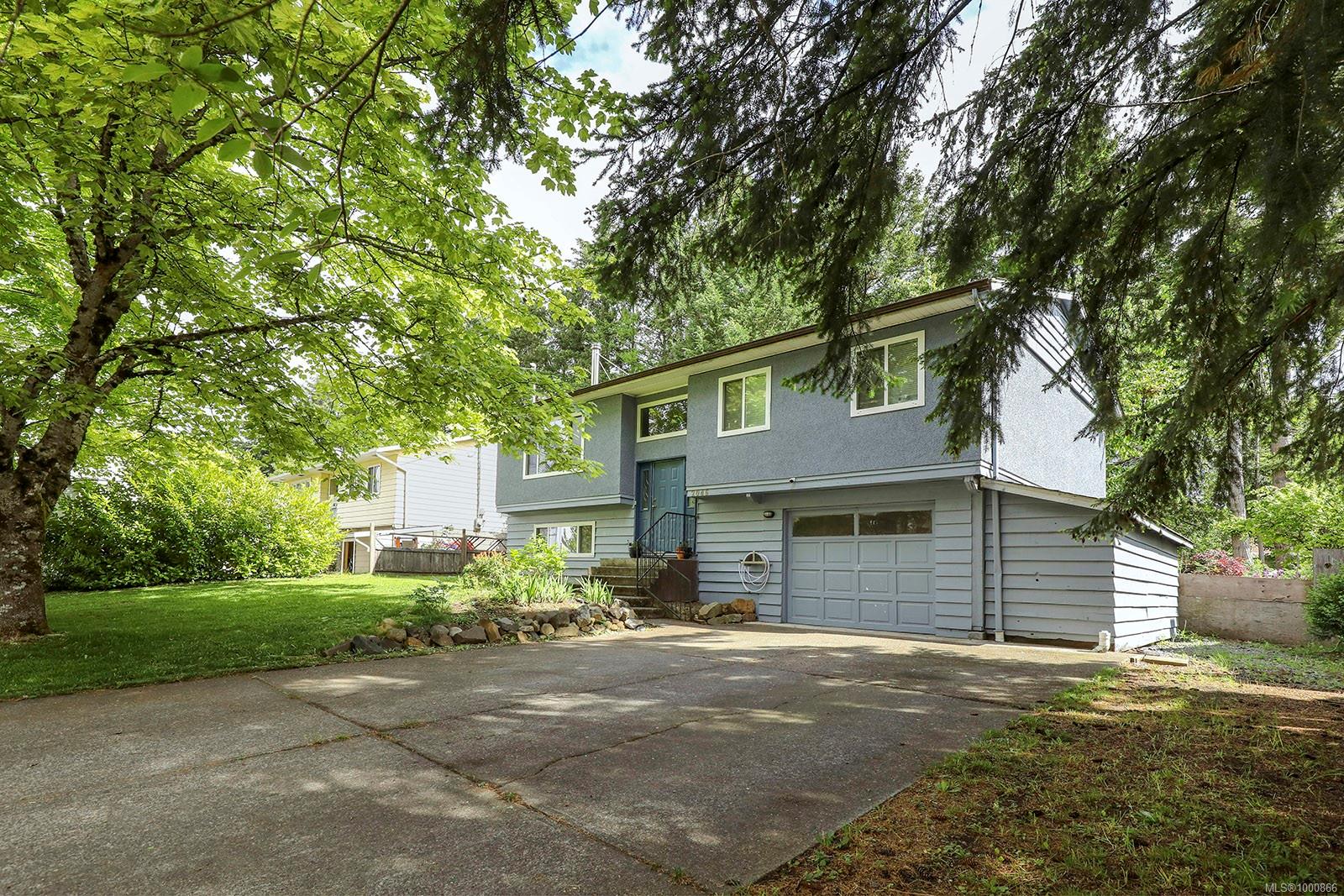 $678,000 - 2046 Tull Ave<br>British Columbia, V9N 5P6
