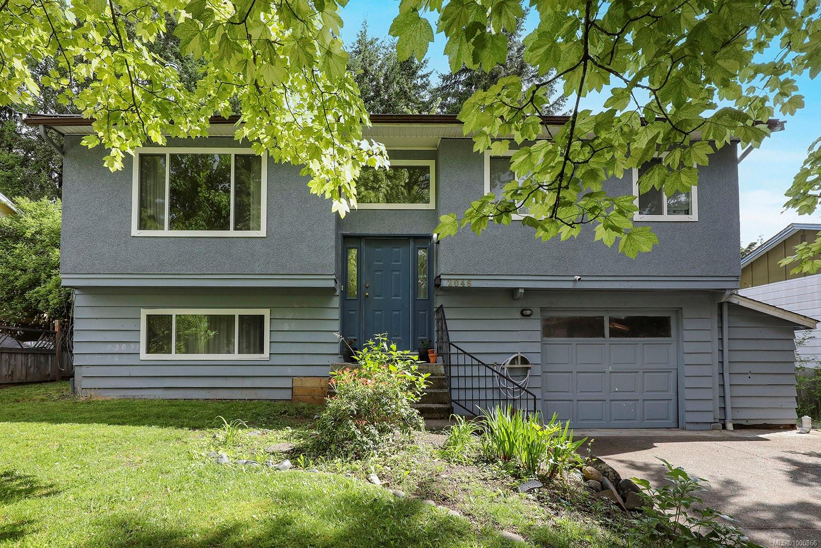 $678,000 - 2046 Tull Ave<br>British Columbia, V9N 5P6