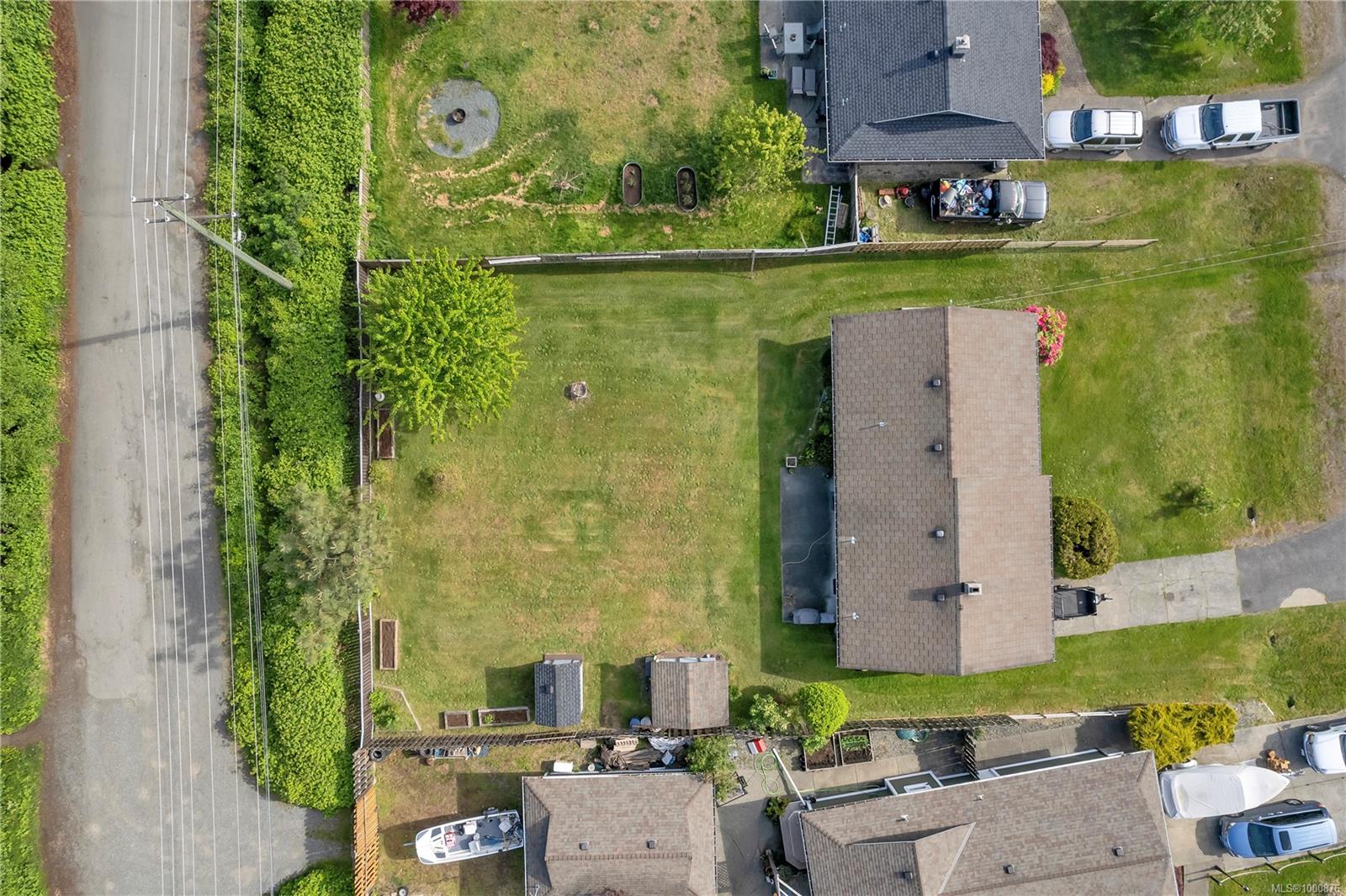 $569,000 - 327 Berne Rd<br>British Columbia, V9W 6G6