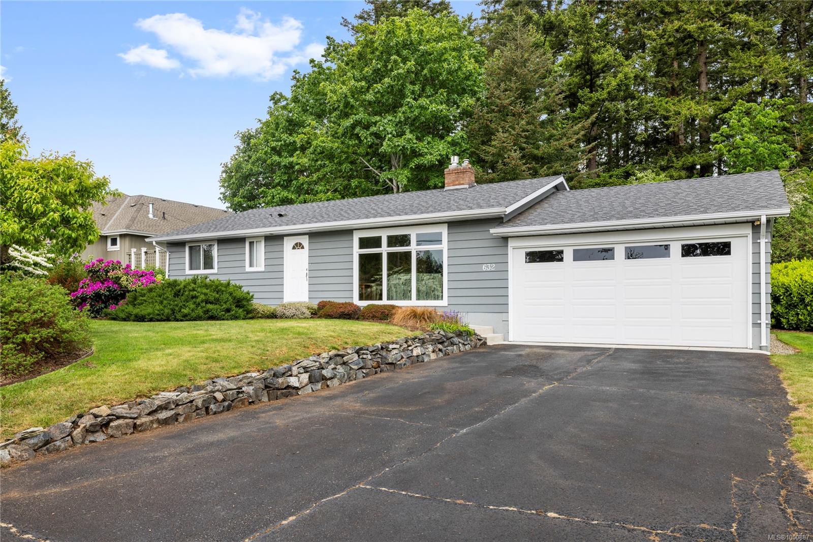 $698,000 - 632 Hawthorne Rise<br>British Columbia, V9P 2A1