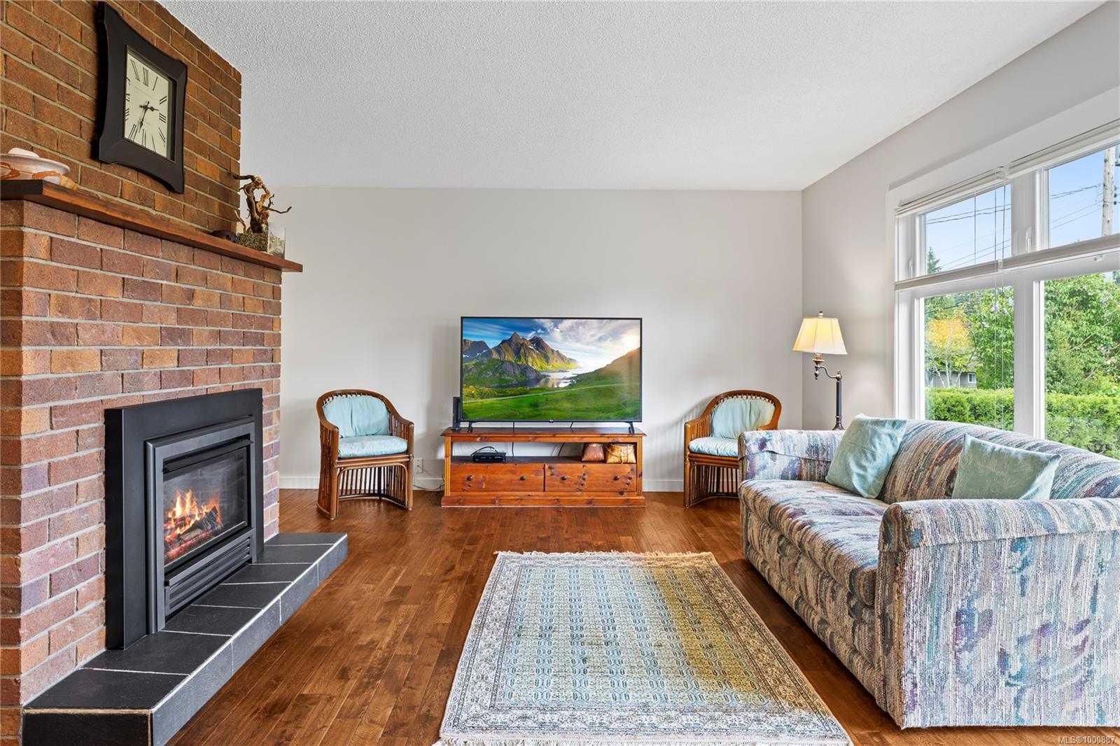$698,000 - 632 Hawthorne Rise<br>British Columbia, V9P 2A1