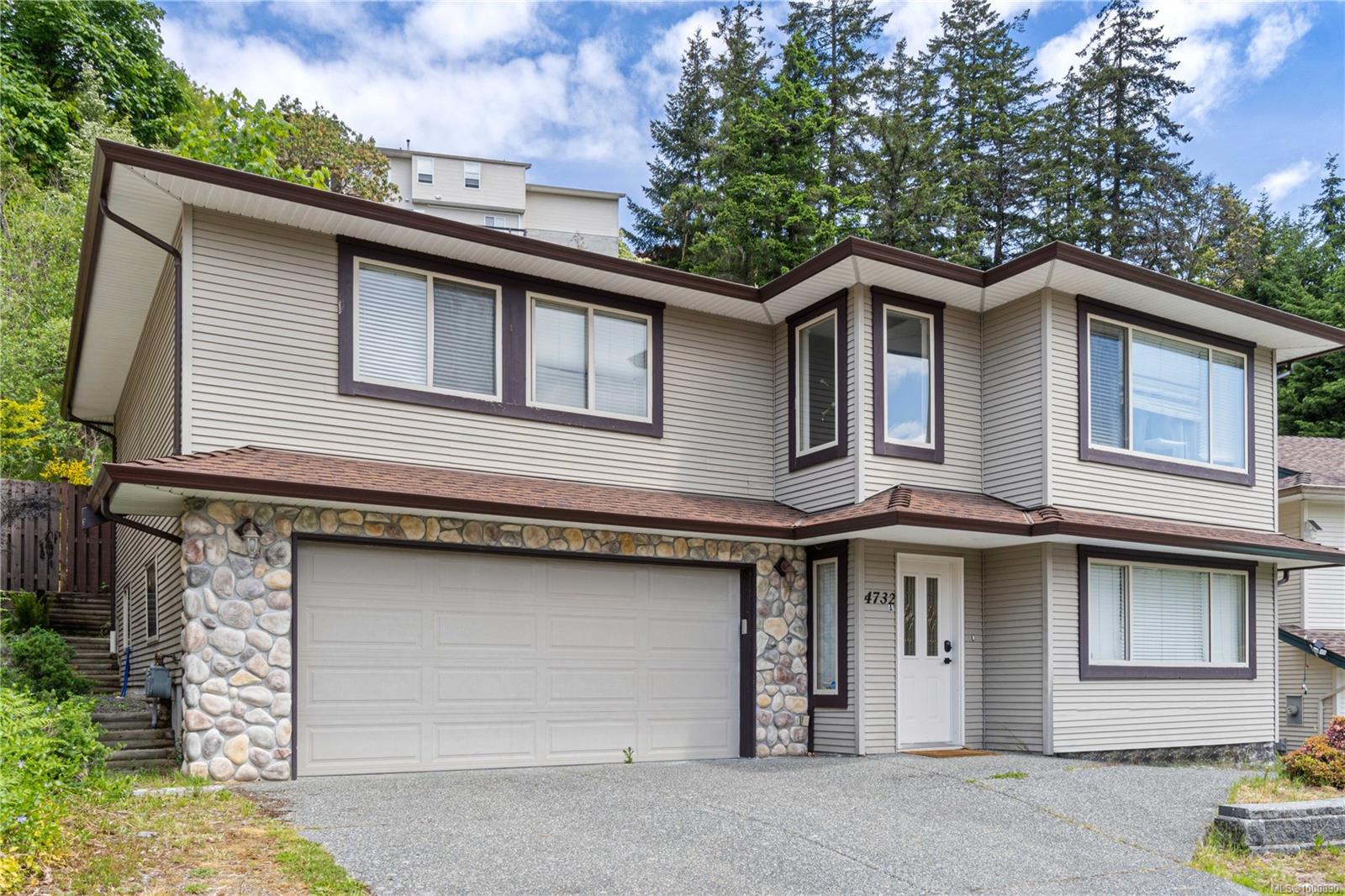 $879,900 - 4732 Fairbrook Cres<br>British Columbia, V9T 6L7