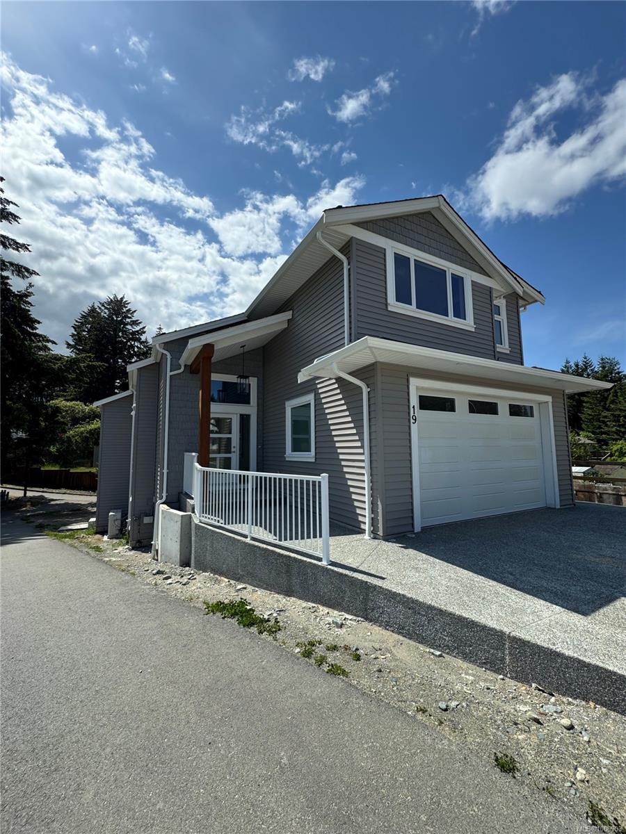 $995,000 - 19 Leam Rd<br>British Columbia, V9T 3N7