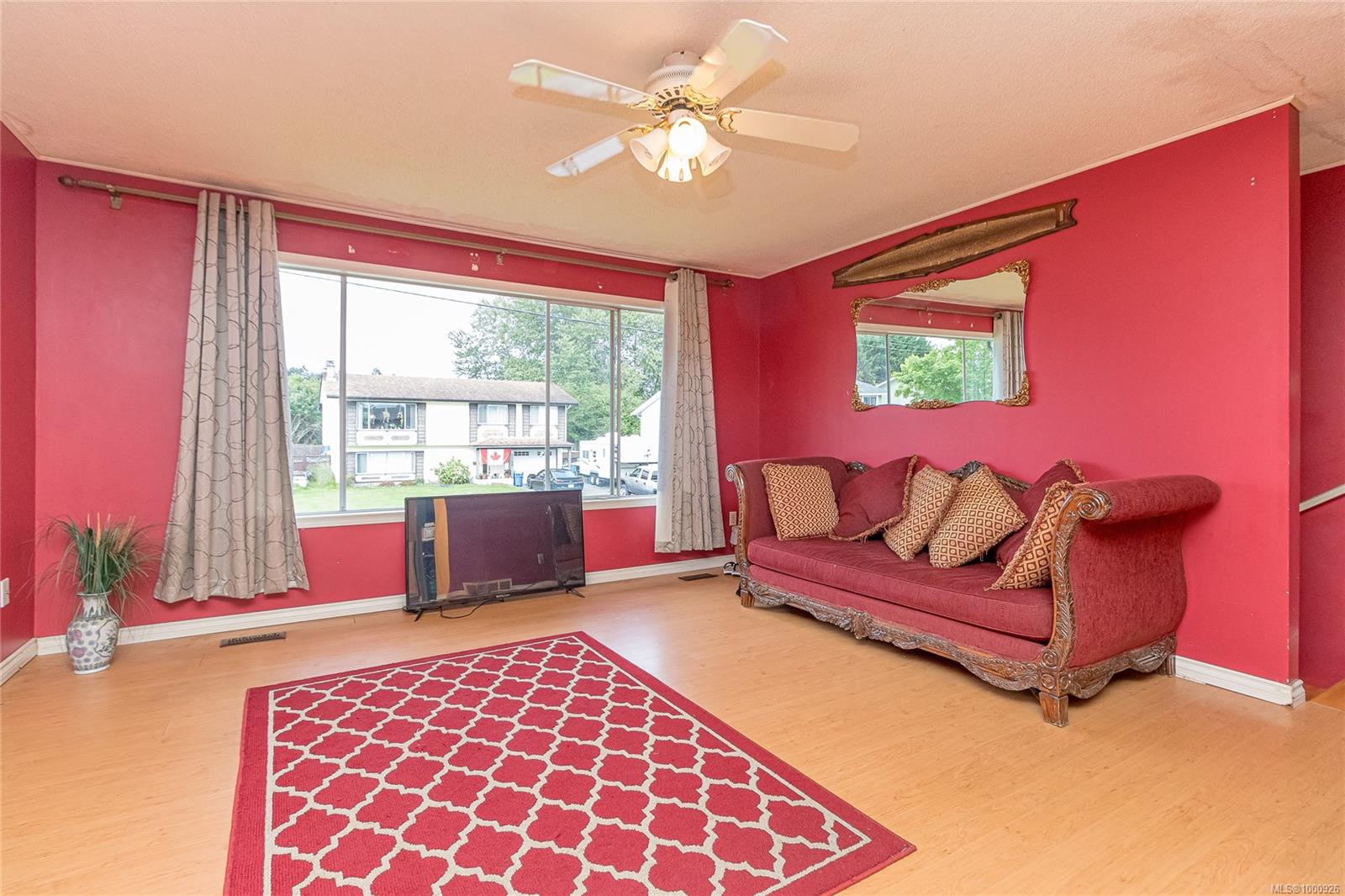 $548,800 - 6243 Hawkes Blvd<br>British Columbia, V9L 4N8