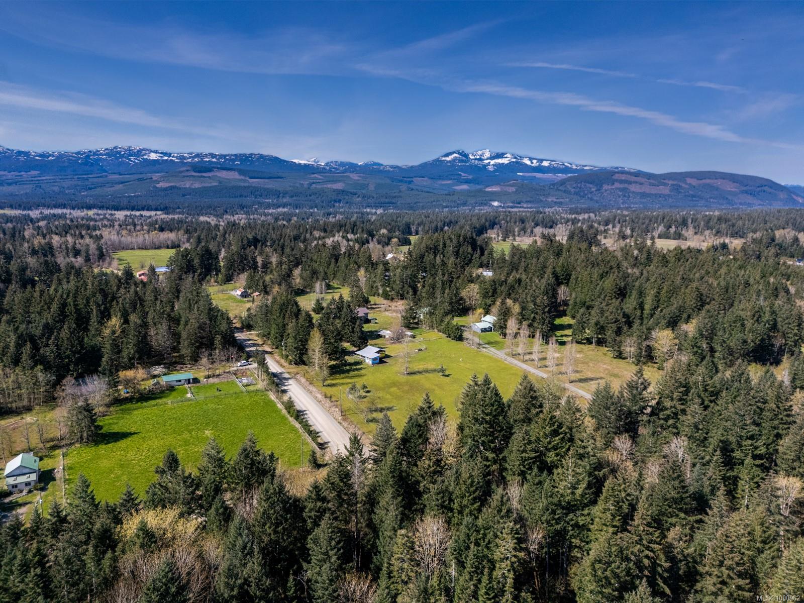 $2,475,000 - 2892 Maridge Rd<br>British Columbia, V9J 1M9