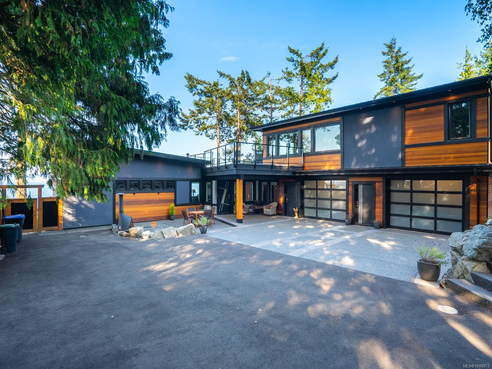 $2,695,000 - 1380 Reef Rd<br>British Columbia, V9P 9B9