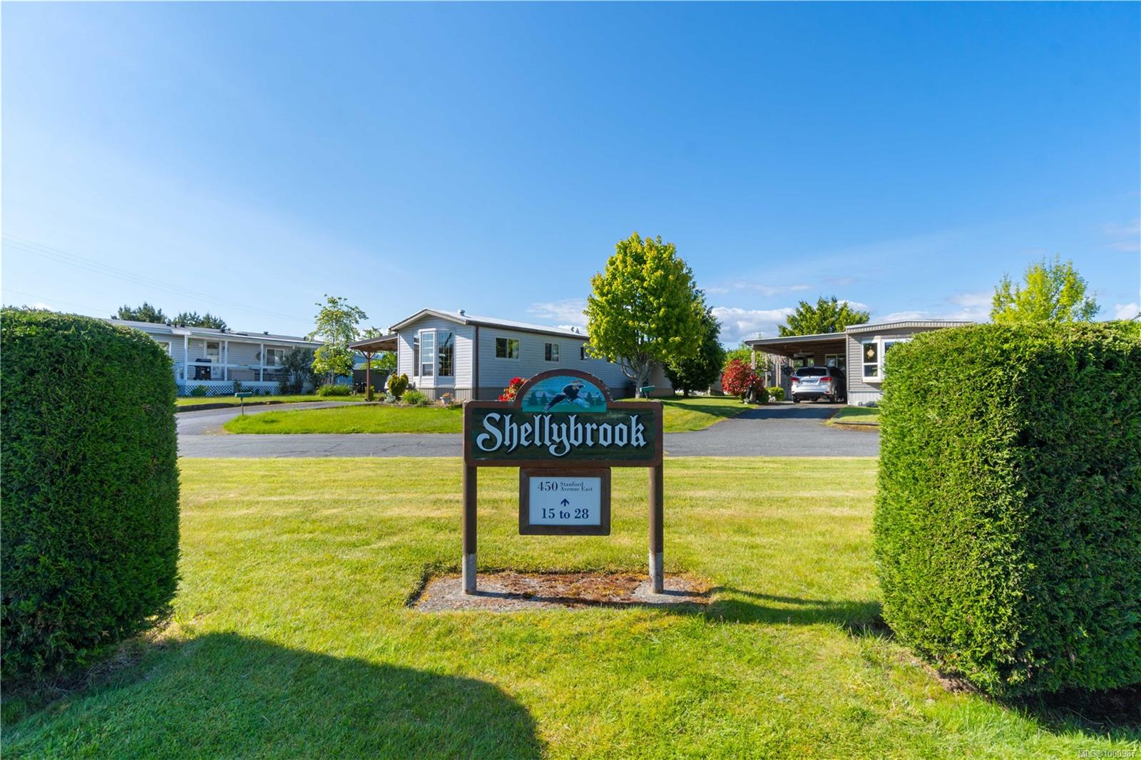 $290,000 - 450 Stanford Ave<br>British Columbia, V9P 1V8