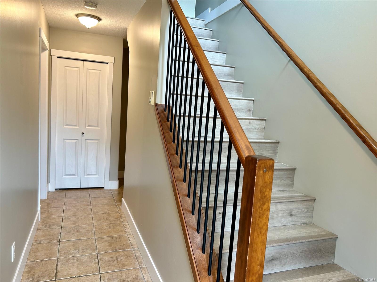 $889,000 - 406 Alpen Way<br>British Columbia, V9R 0B9