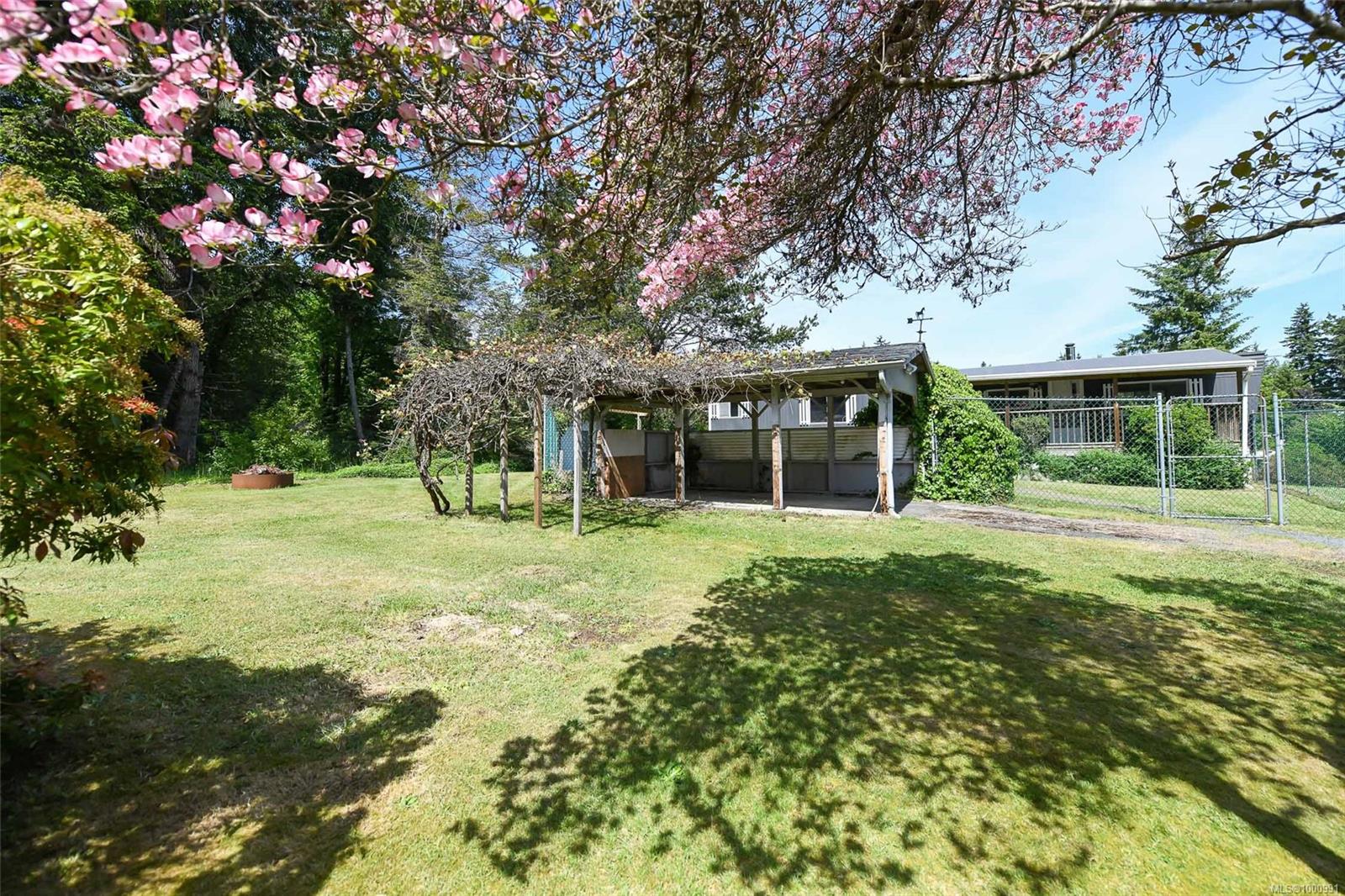 $485,000 - 7439 Yake Rd<br>British Columbia, V0R 1W0