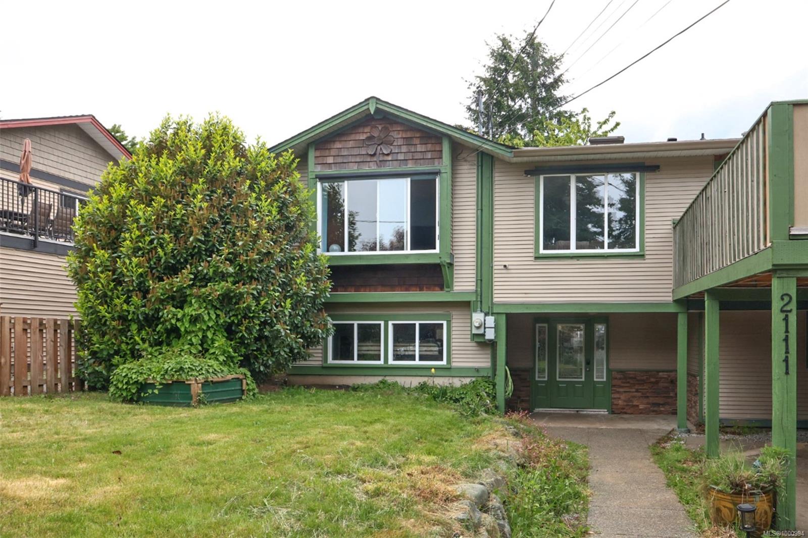 $699,900 - 2111 Carmen Rd<br>British Columbia, V9R 2G5