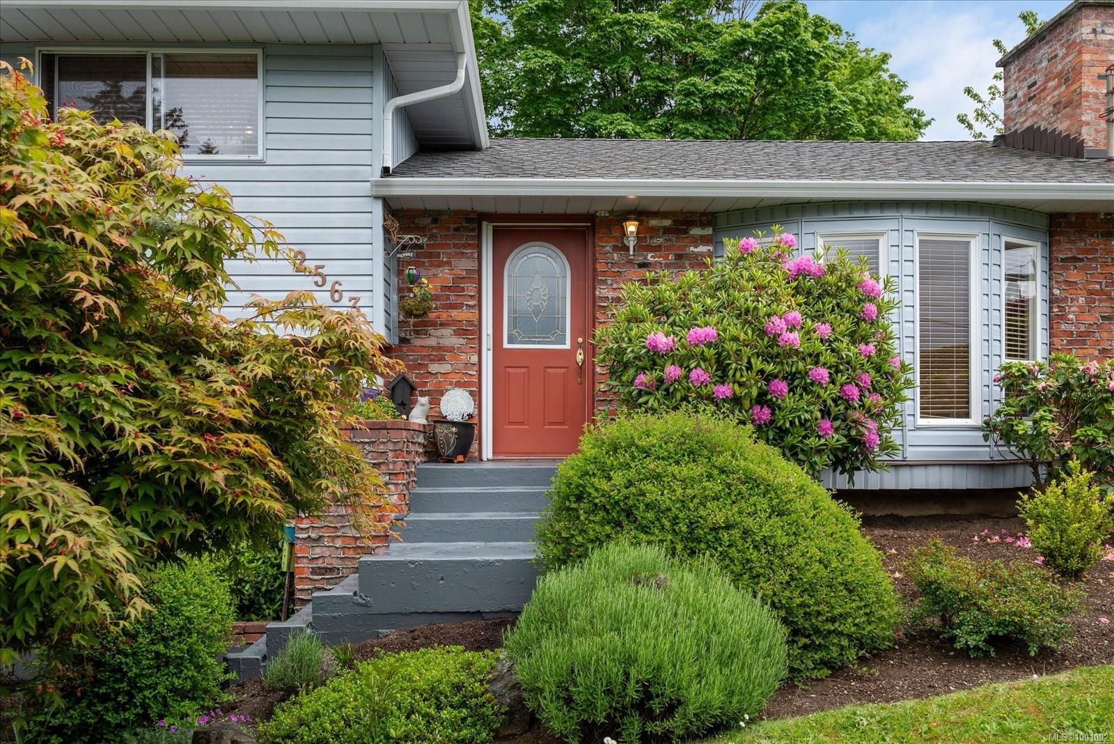 $699,000 - 2563 5th Ave<br>British Columbia, V9Y 2G4