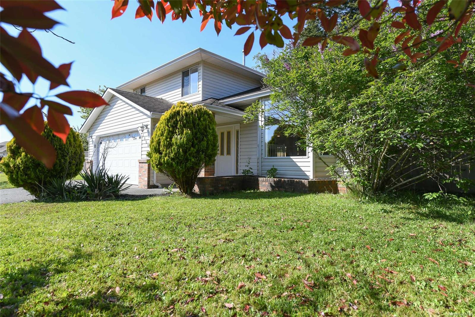 $775,000 - 1759 Hobson Ave<br>British Columbia, V9N 8S3