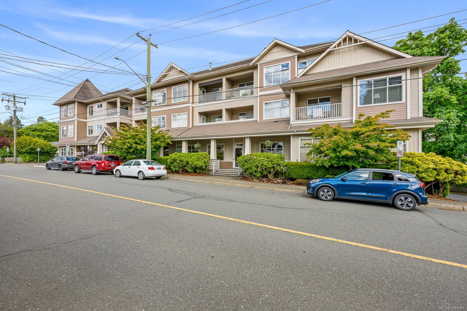 $485,000 - 555 4th St<br>British Columbia, V9N 1H3