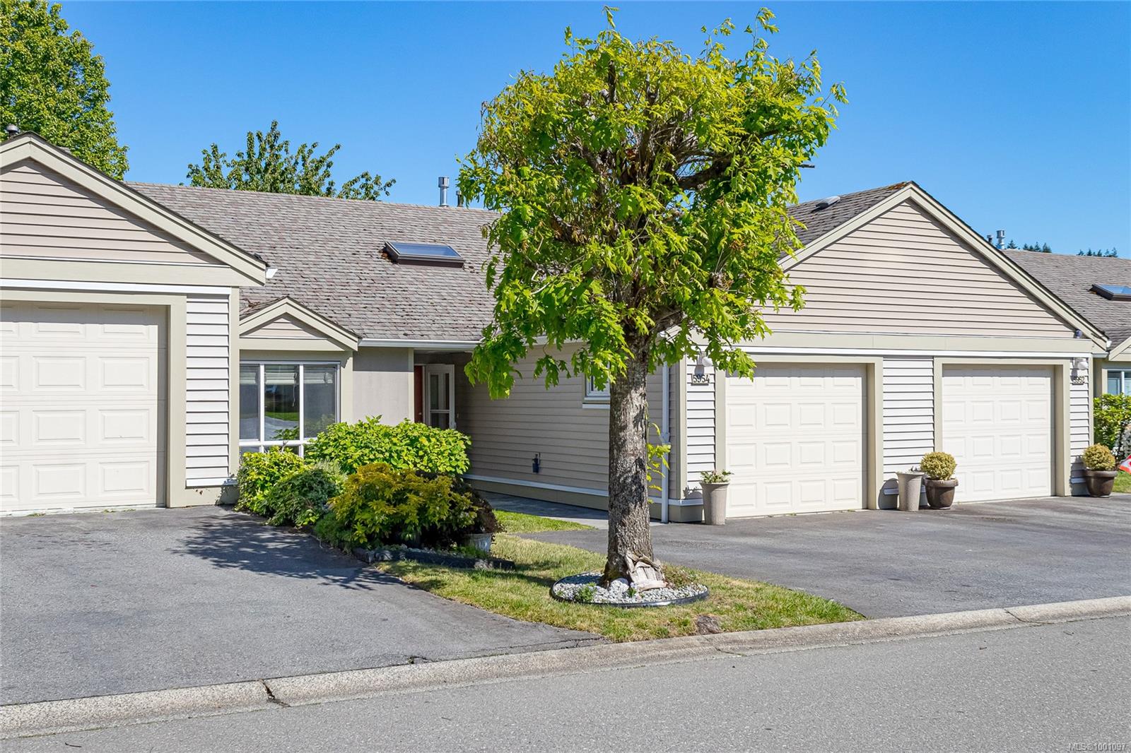 $528,000 - 5954 Waterton Dr<br>British Columbia, V9T 6A9