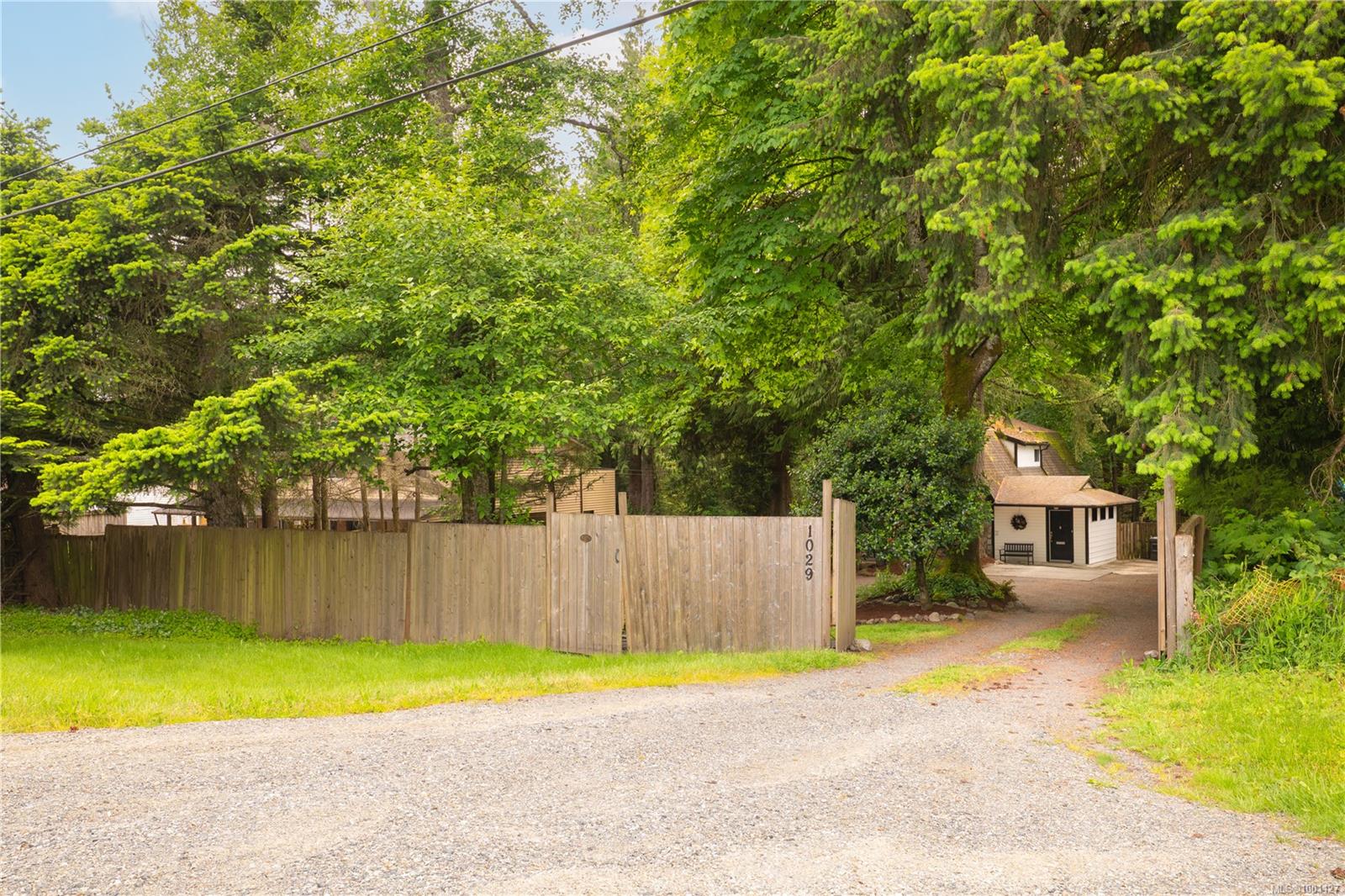 $729,900 - 1029 Old Victoria Rd<br>British Columbia, V9R 6R4