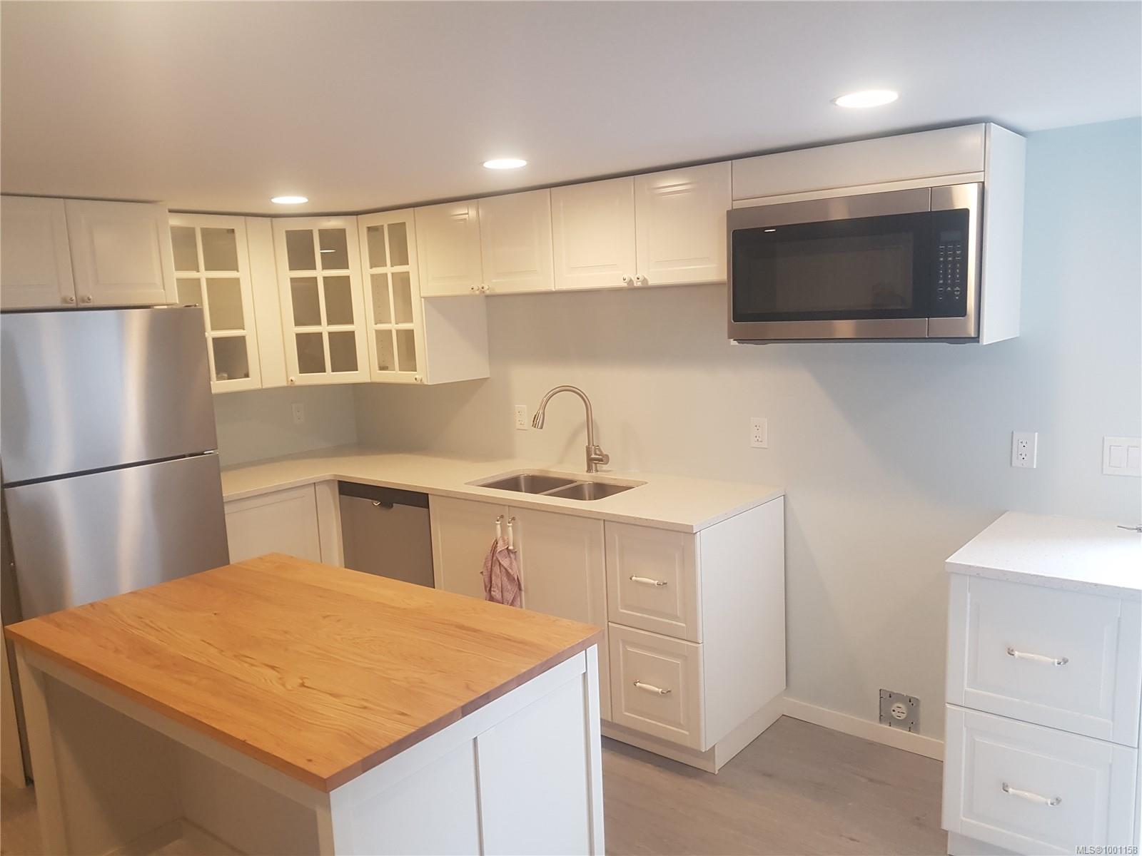 $824,900 - 308 Harewood Rd<br>British Columbia, V9R 2Z2