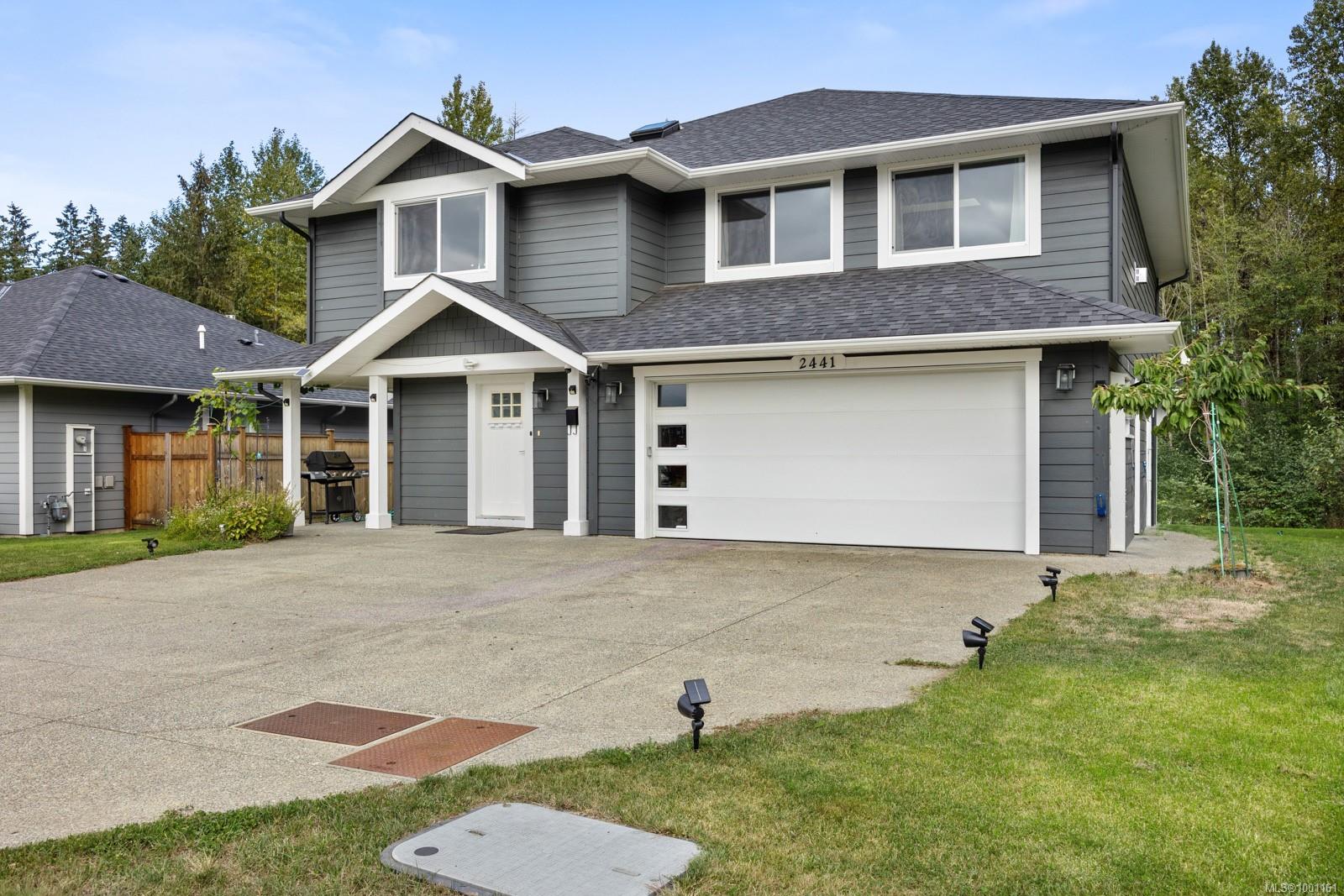 $945,000 - 2441 Brookfield Dr<br>British Columbia, V9N 0E6