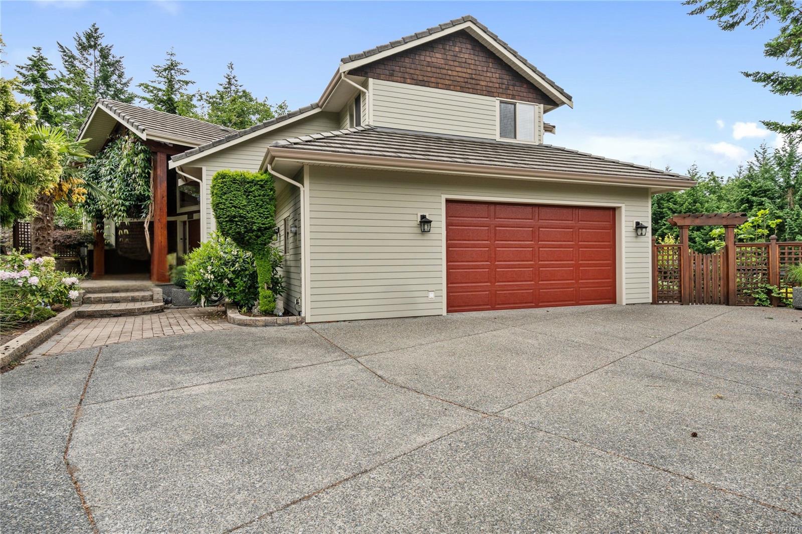 $1,199,000 - 3380 Redden Rd<br>British Columbia, V9P 9H4