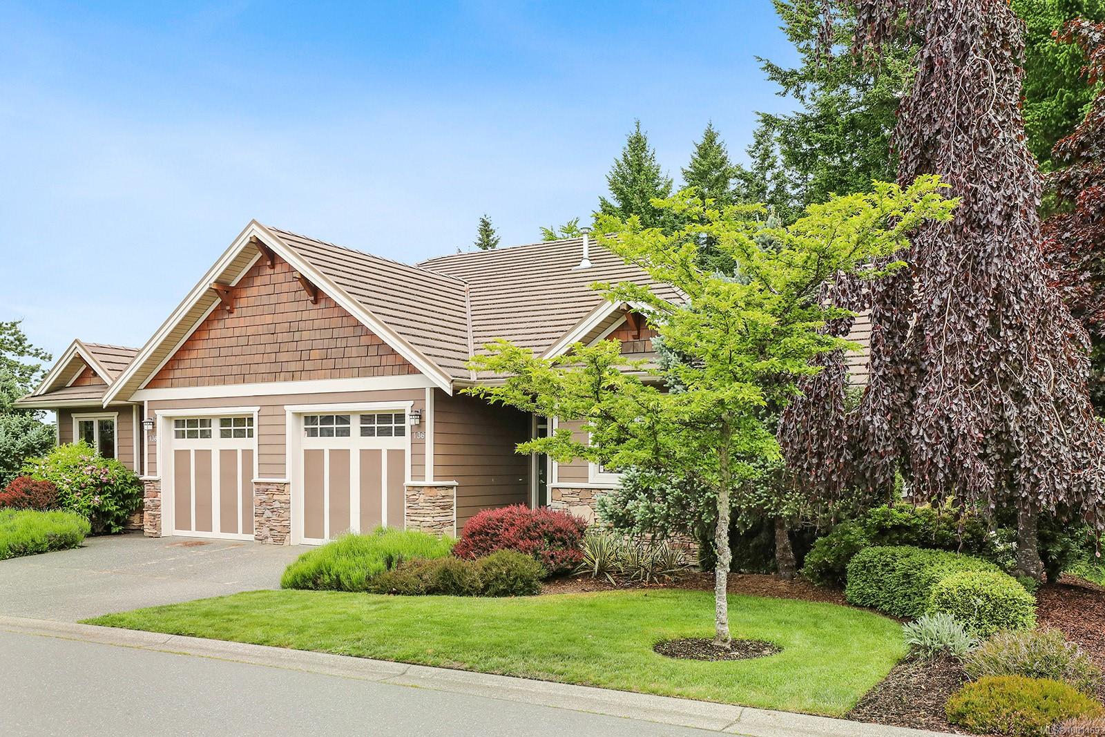 $685,000 - 2315 Suffolk Cres<br>British Columbia, V9N 3Z4