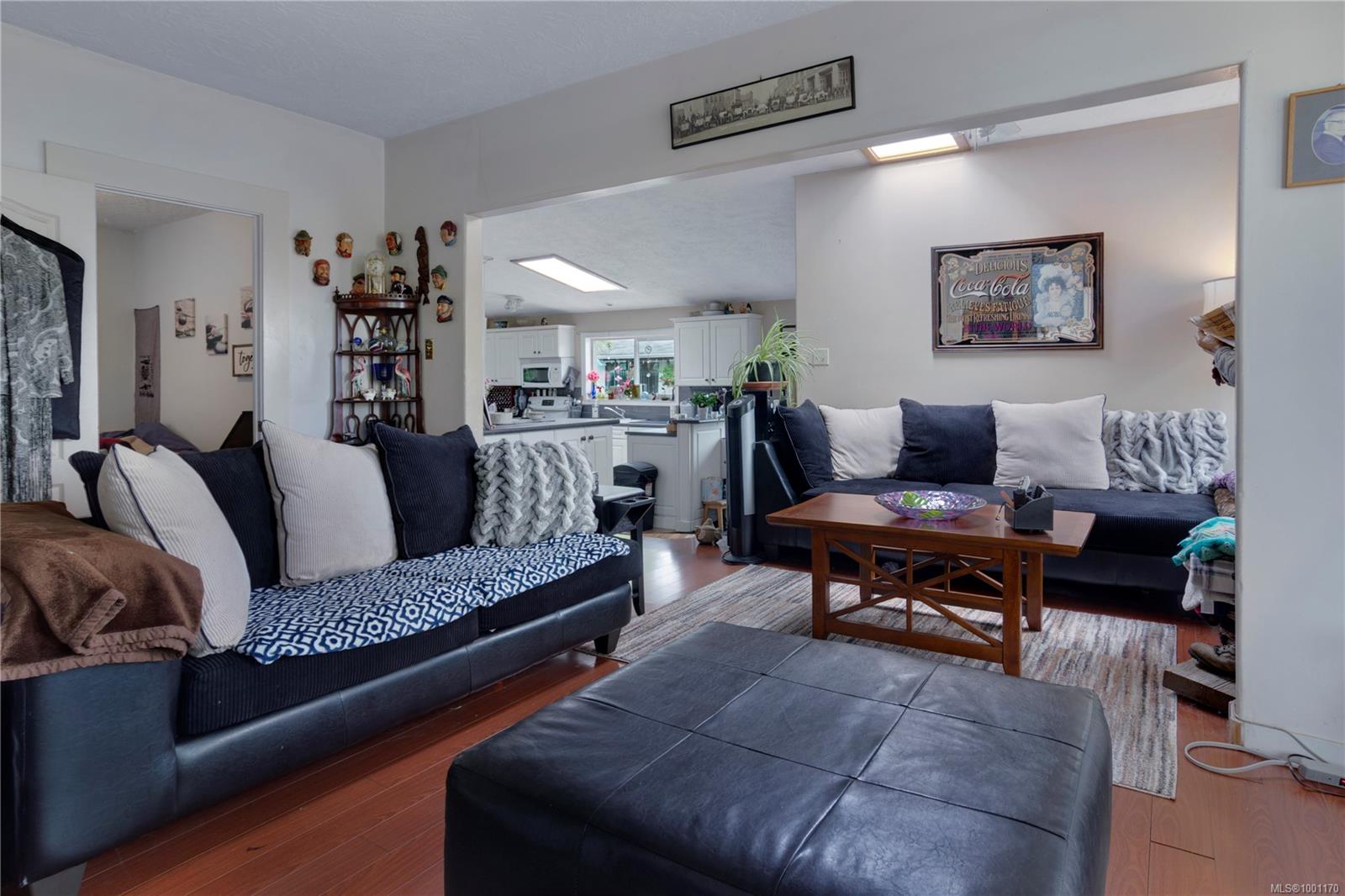 $699,900 - 762 Albert St<br>British Columbia, V9R 2W5