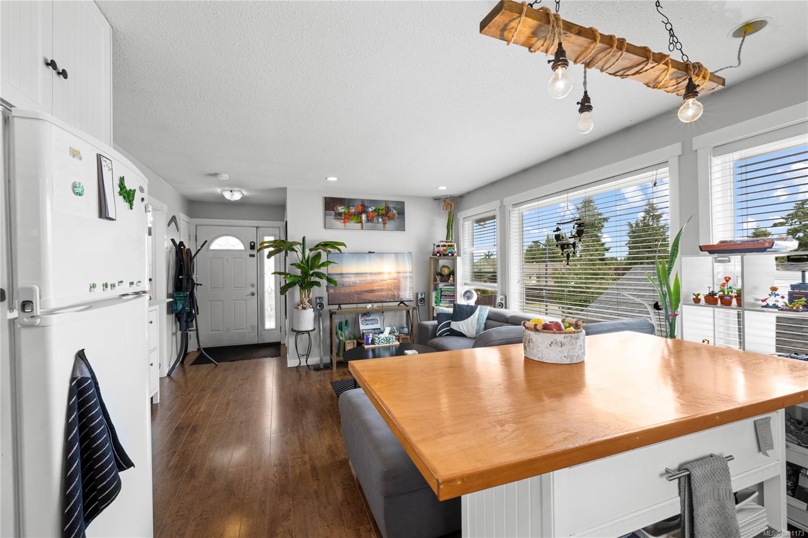 $699,900 - 174 Stanford Ave<br>British Columbia, V9P 1M2