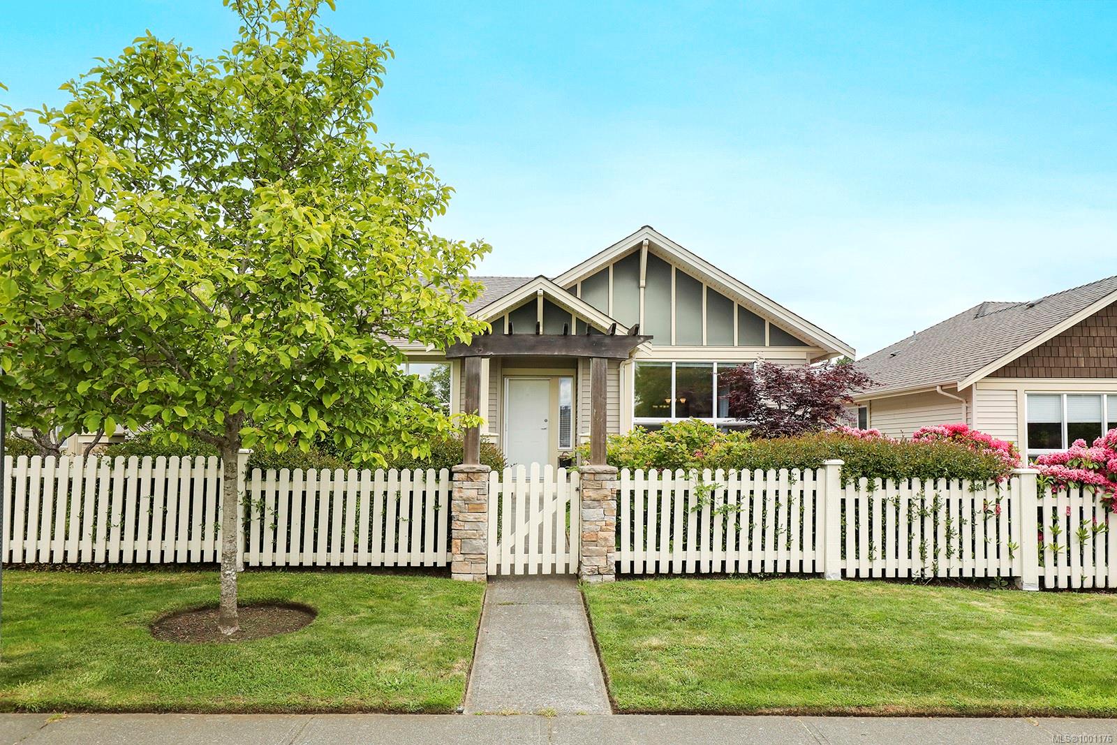 $585,000 - 730 Aspen Rd<br>British Columbia, V9M 0A4